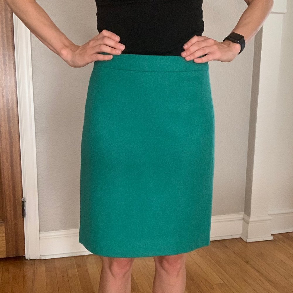 J. Crew green wool pencil skirt style 46575